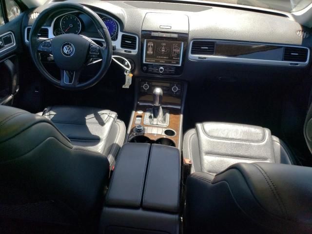 Volkswagen Touareg • 2014 • 10,000 mi 8