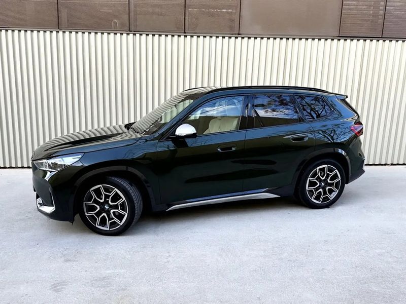 BMW X1 • 2023 • 17,500 km 2