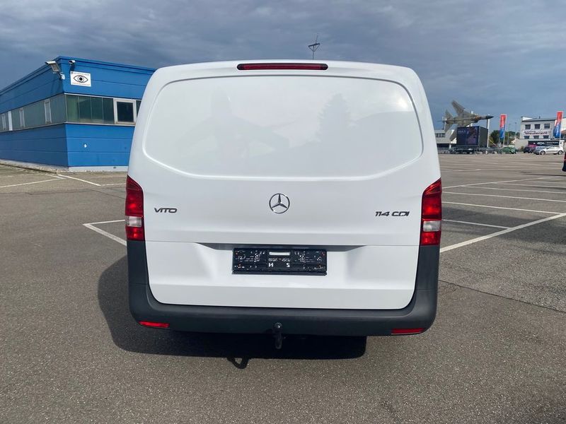 Mercedes-Benz Sprinter • 2018 • 179,990 km 3