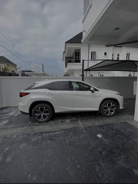 Lexus RX • 2019 • 5,957 km 2