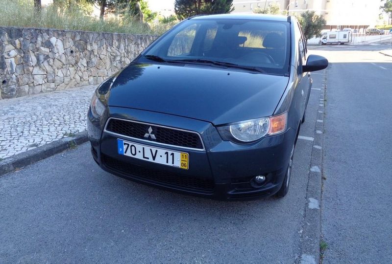 Mitsubishi Colt • 2011 • 60,000 km 1