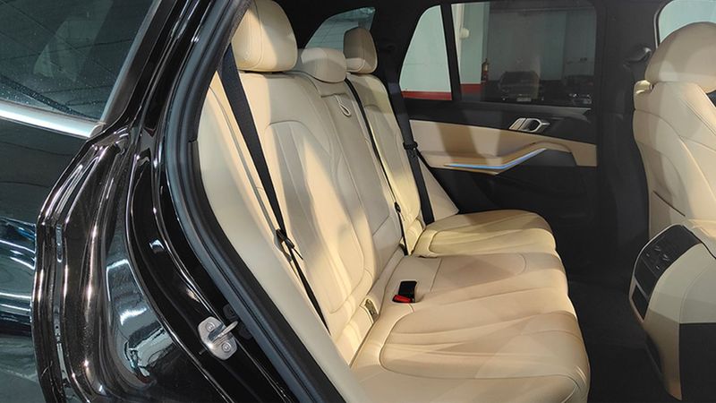 BMW X5 • 2021 • 70,186 km 19