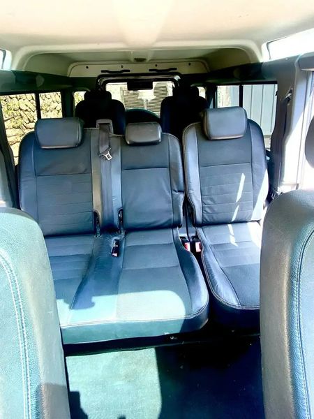 Land Rover Defender • 2010 • 101,000 km 9