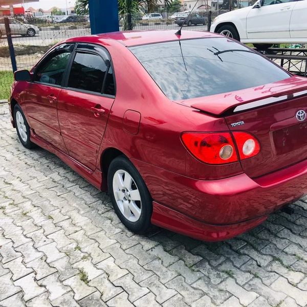 Toyota Corolla • 2005 • 100 km 8