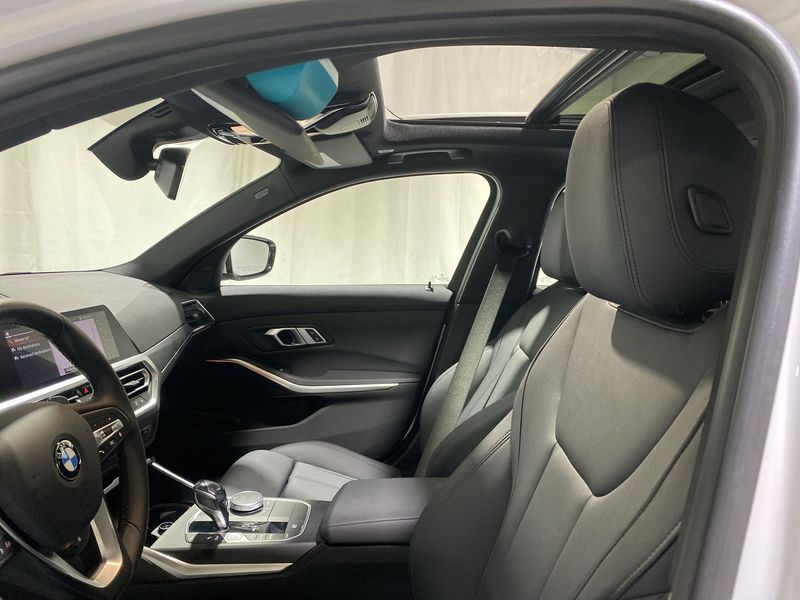 BMW 3 Series • 2021 • 1,227 km 6