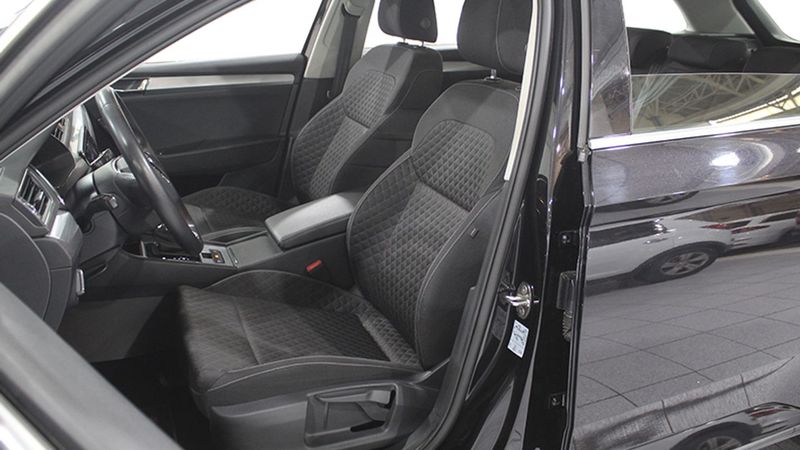 Škoda Superb • 2022 • 19,247 km 11