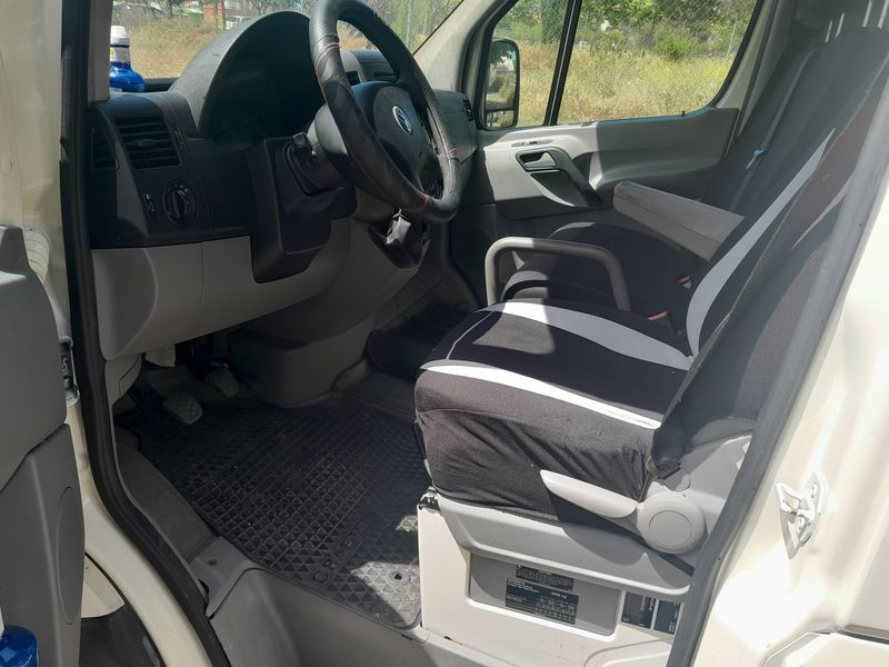 Volkswagen Crafter • 2010 • 272,000 km 12