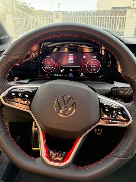 Volkswagen Golf GTI • 2023 • 15,000 km 2