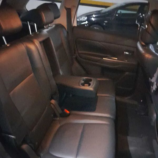 Mitsubishi Outlander • 2016 • 80,000 km 5