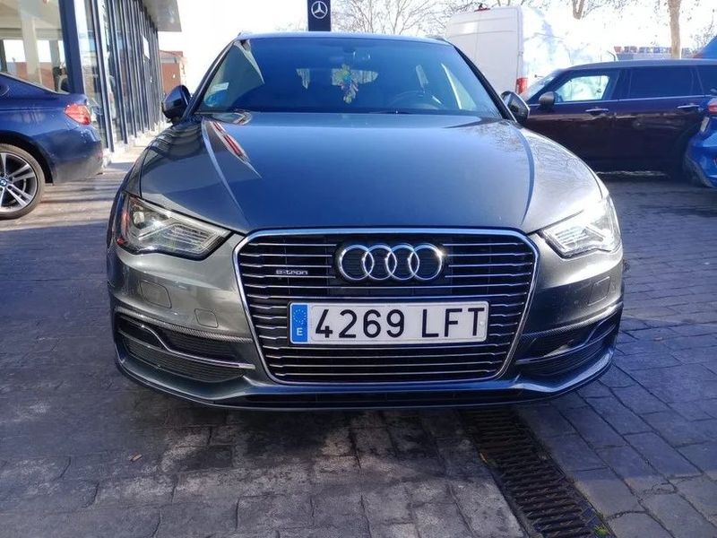 Audi A3 • 2015 • 86,000 km 1
