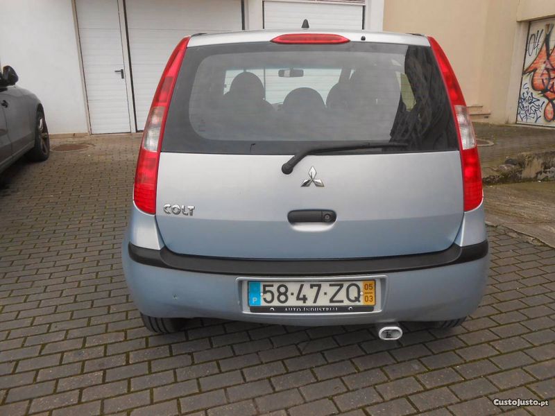 Mitsubishi Colt • 2005 • 180,000 km 5