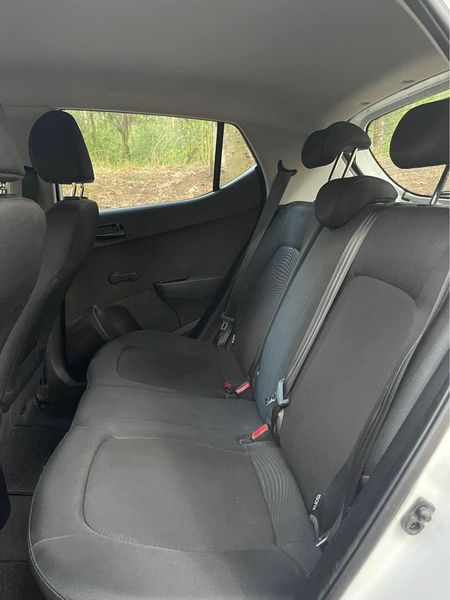 Hyundai i10 • 2018 • 62,000 km 5