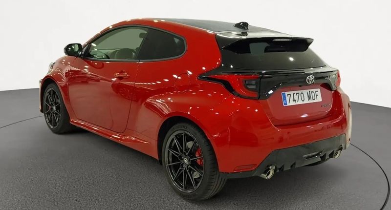 Toyota Yaris • 2023 • 9,927 km 3