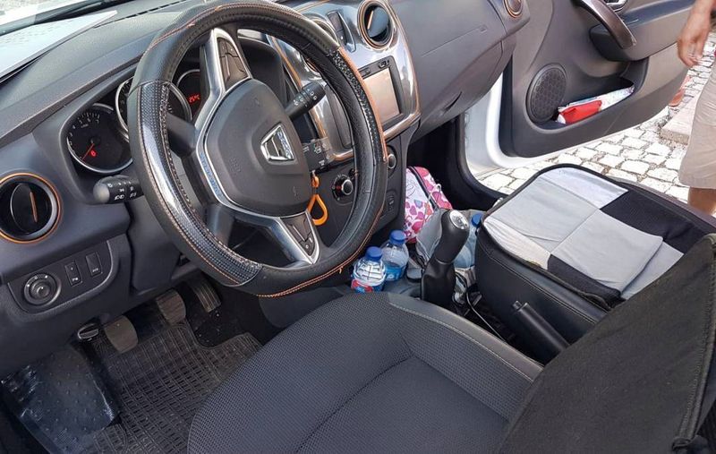 Dacia Sandero • 2017 • 53,000 km 2
