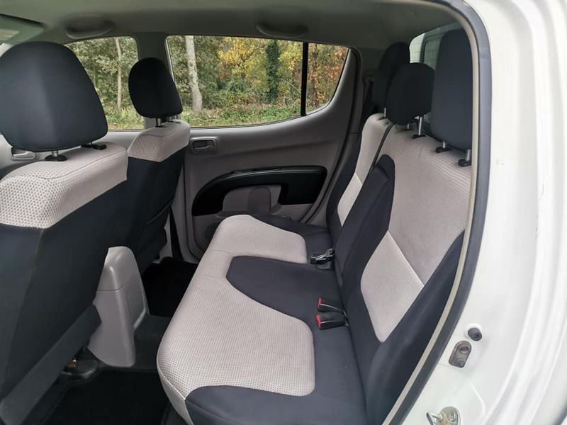 Mitsubishi L200 • 2009 • 97,000 km 4