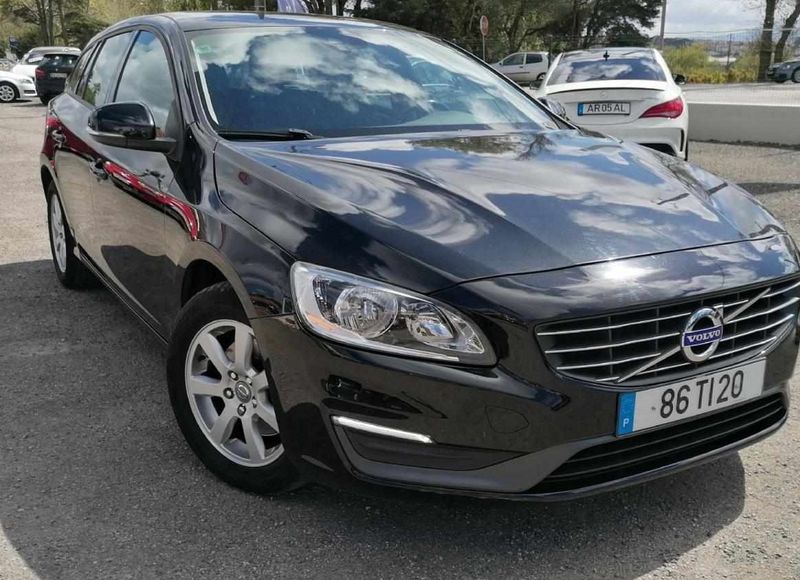 Volvo V60 • 2014 • 186,929 km 4