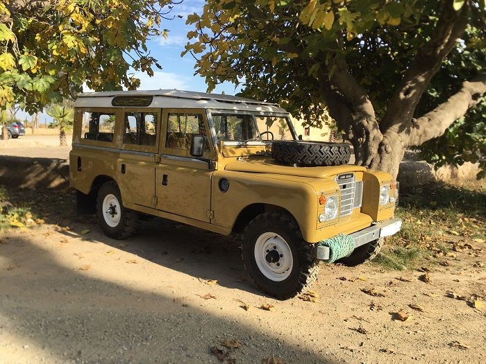 Land Rover 109 • 1975 • 34,000 km 3