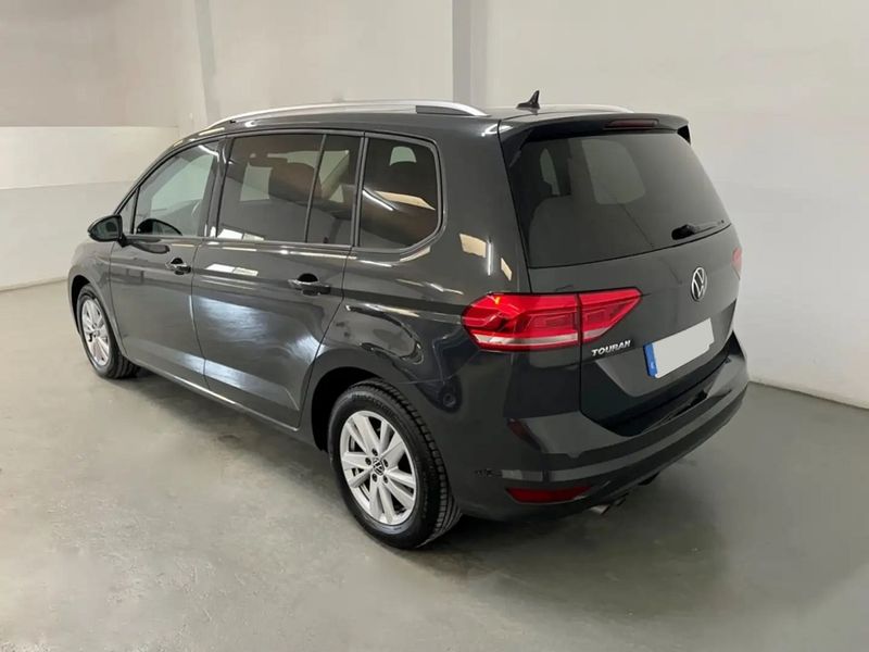 Volkswagen Touran • 2021 • 52,000 km 1