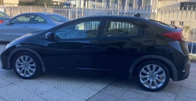 Honda Civic • 2012 • 180,000 km 1