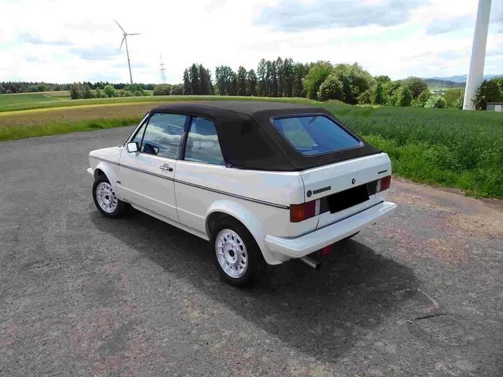 Volkswagen Golf Cabrio • 1987 • 251,000 km 8