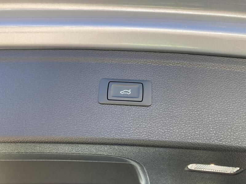 Audi Q5 • 2023 • 19,949 km 15