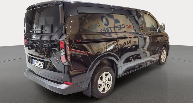 Ford Tourneo Custom • 2024 • 16,902 km 4