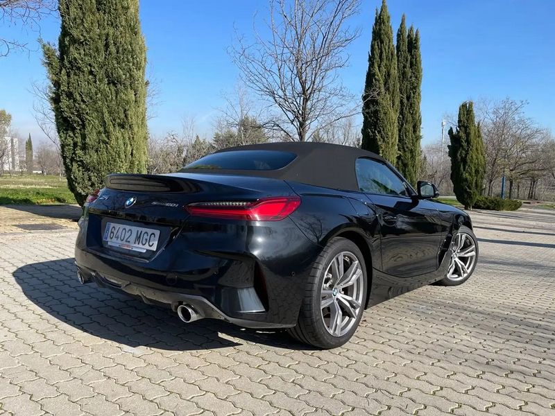 BMW Z4 • 2023 • 32,000 km 10