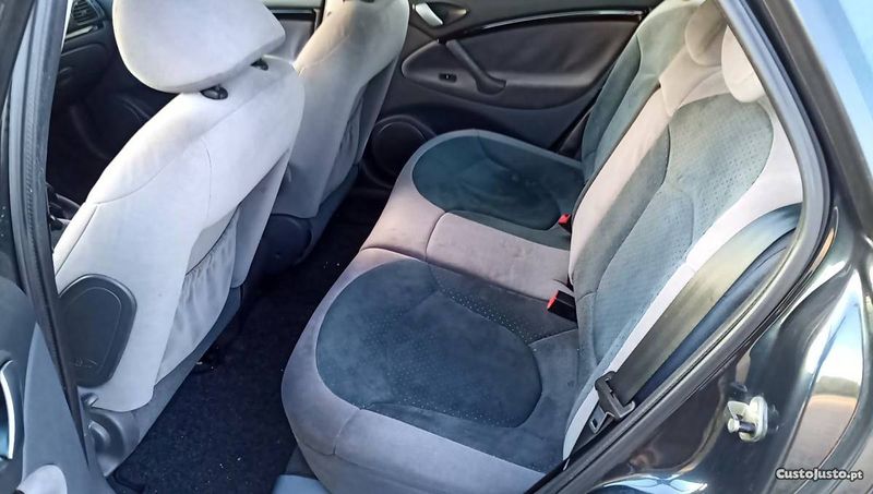 Citroën C5 • 2006 • 250,000 km 4