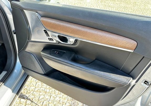 Volvo V90 • 2016 • 119,000 km 22