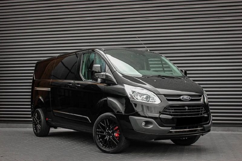 Ford Transit Custom • 2017 • 101,400 km 1