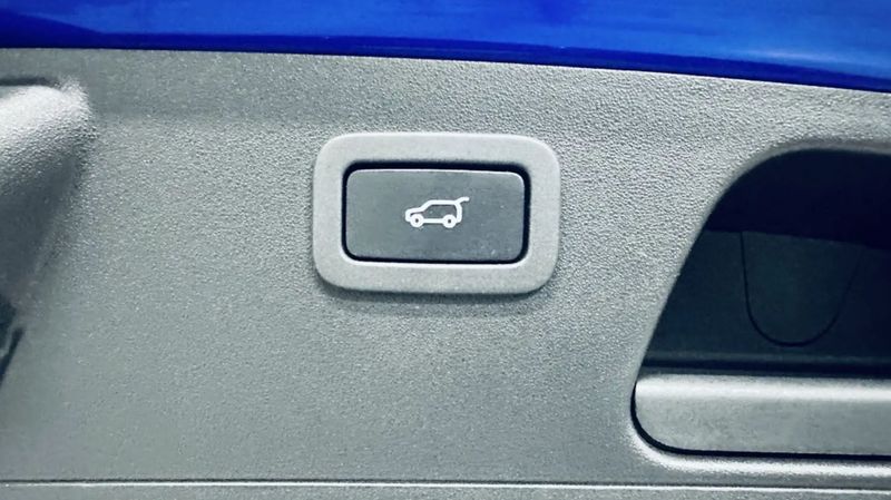 Jaguar E-PACE • 2019 • 45,000 km 6