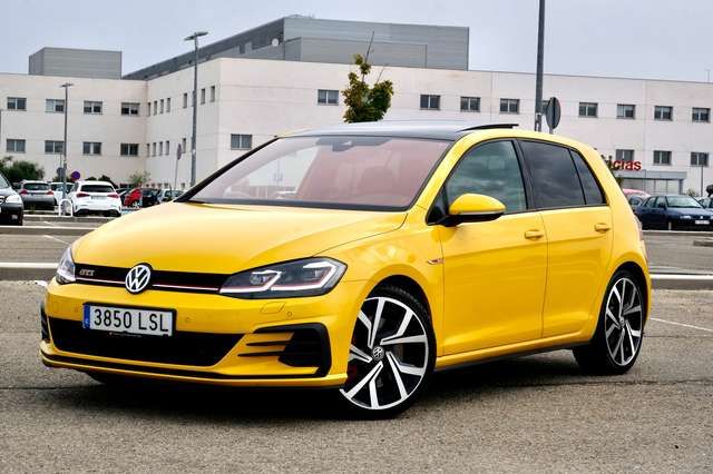 Volkswagen Golf • 2019 • 103,000 km 1