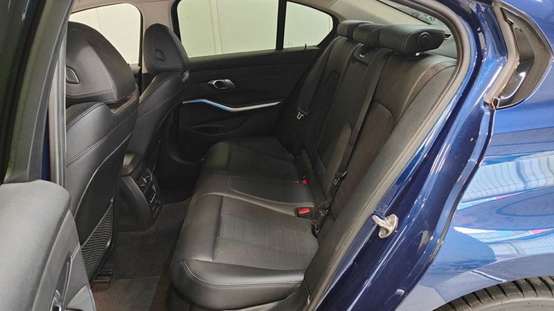 BMW 3 Series • 2019 • 97,917 km 10