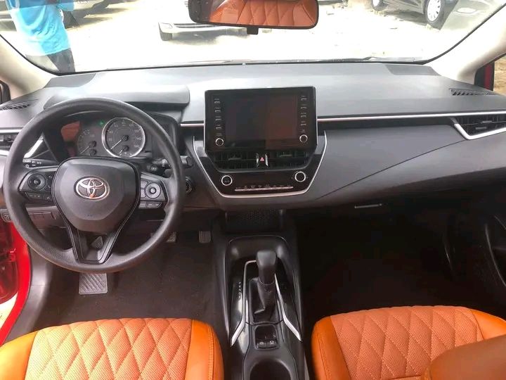 Toyota Corolla • 2020 • 50,000 km 3