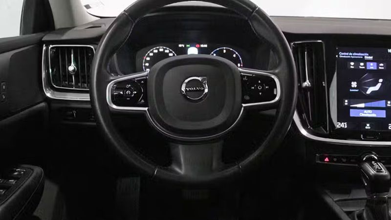 Volvo V60 Cross Country • 2020 • 61,601 km 3