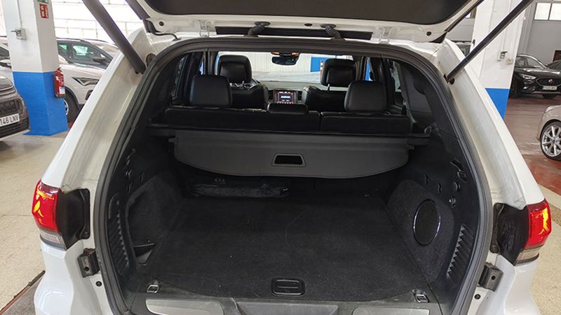 Jeep Grand Cherokee • 2019 • 114,045 km 9