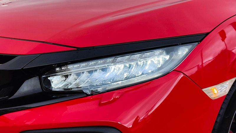 Honda Civic • 2021 • 33,800 km 10