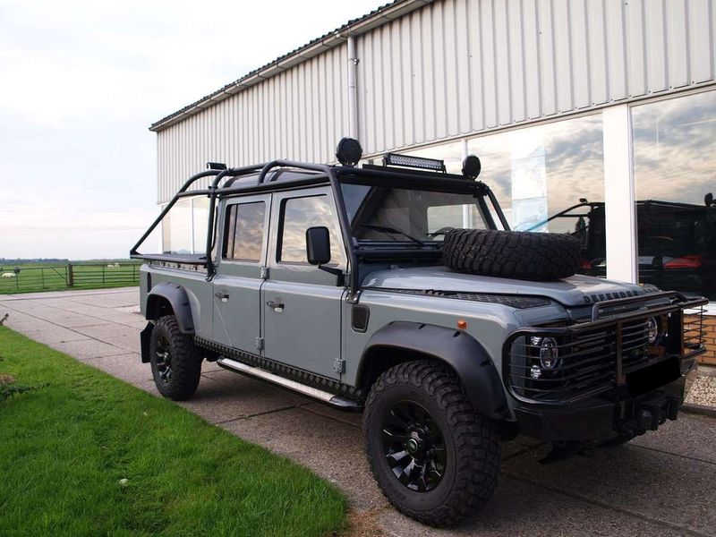 Land Rover Defender • 1999 • 250,700 km 7