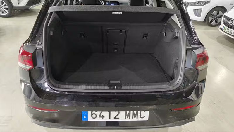 Volkswagen Golf • 2023 • 28,375 km 2