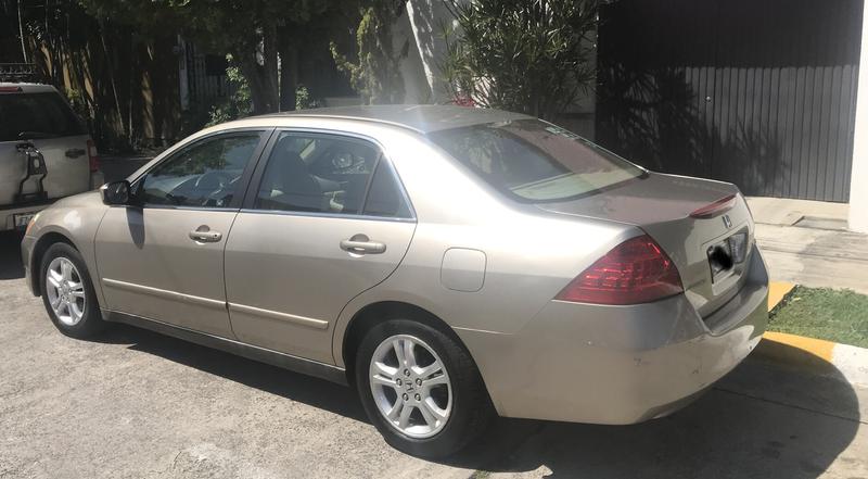 Honda Accord • 2007 • 80,170 km 5
