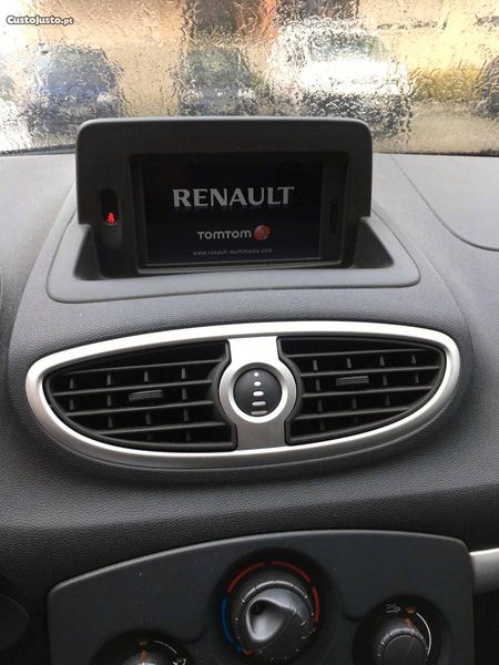 Renault Clio • 2010 • 2,010 km 4