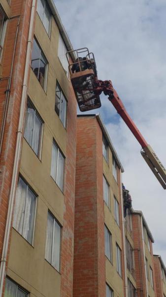 Volvo 240 • 2000 • 1 km 3