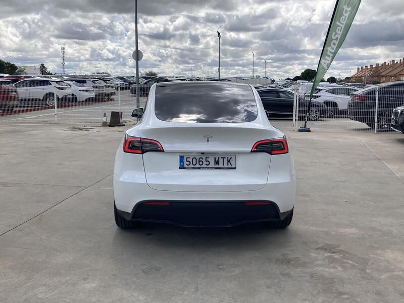 Tesla Model Y • 2024 • 2,458 km 5