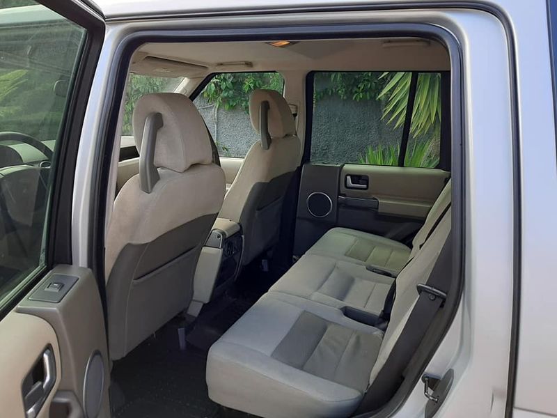 Land Rover Discovery • 2009 • 219,000 km 6