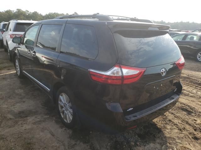 Toyota Sienna • 2017 • 10,000 mi 3