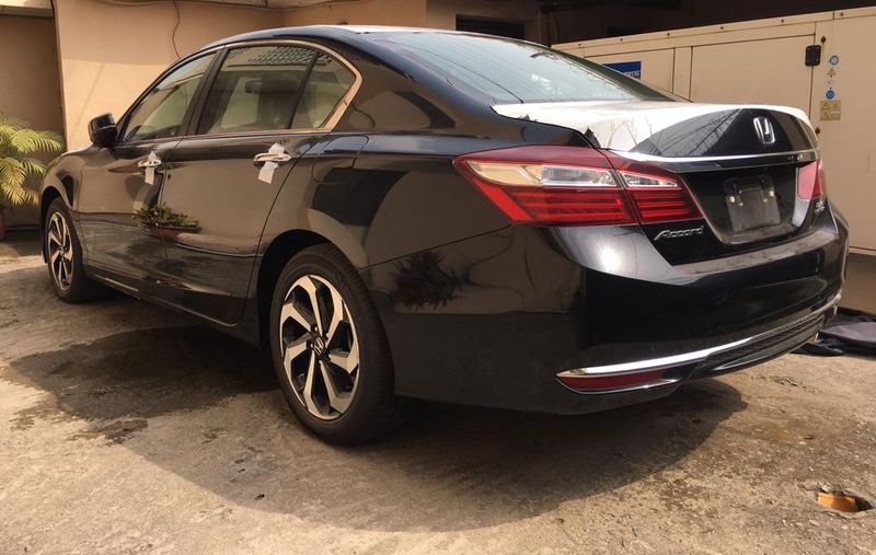 Honda Accord • 2020 • 50,000 km 4