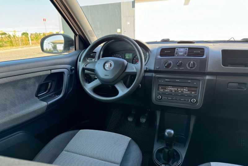 Škoda Fabia • 2013 • 90,199 km 4