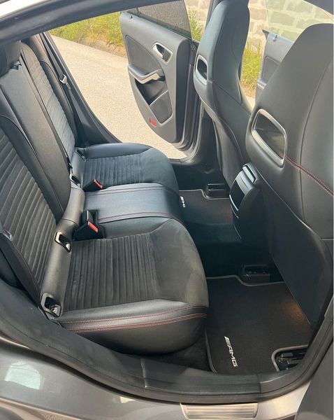 Mercedes-Benz 200 - 300 • 2017 • 110,000 km 3