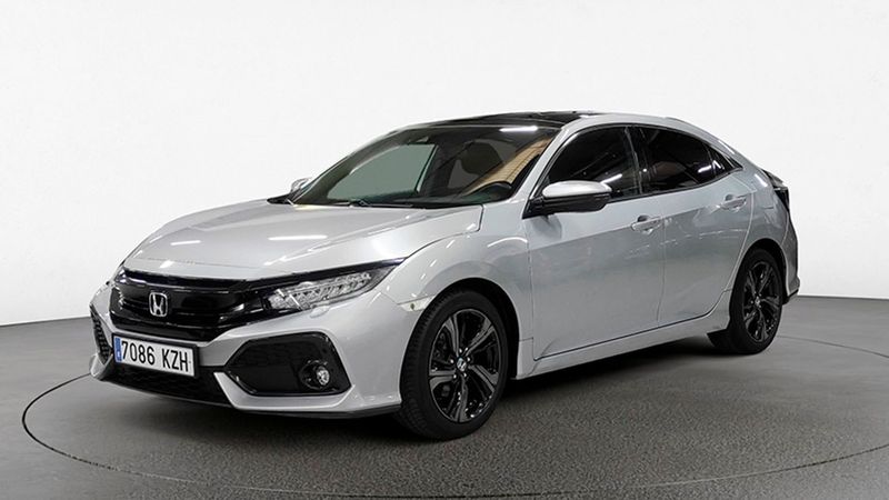 Honda Civic • 2019 • 23,523 km 1