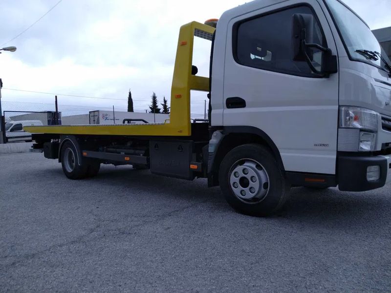 Mitsubishi Fuso canter • 2017 • 17,000 km 2